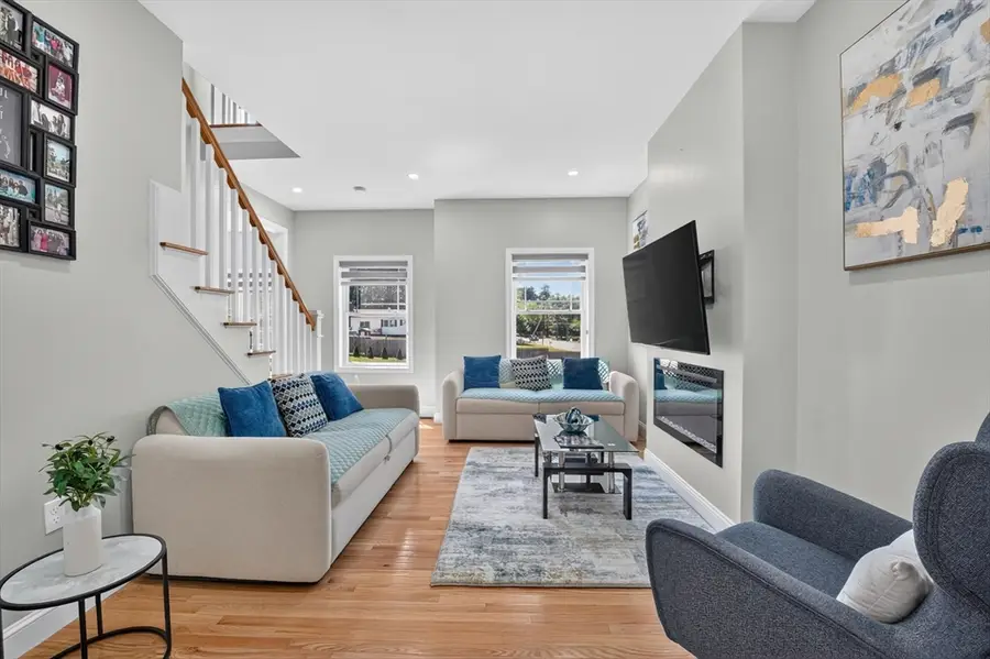 4 Jackson Rd #4, Chelmsford, MA 01863 - #3