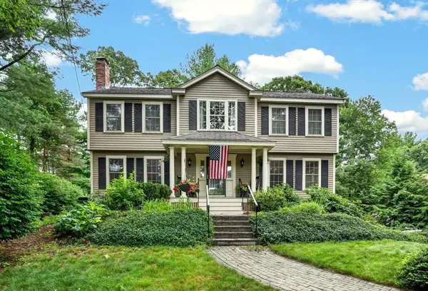 20 Chickadee Dr, Norfolk, MA 02056