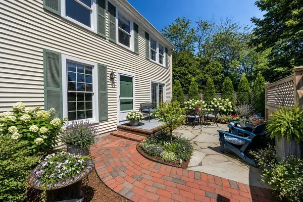 4 Center Pl #11, Orleans, MA 02653