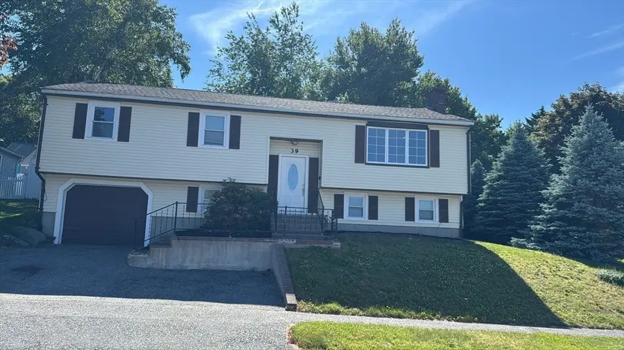 39 Westport Rd, Worcester, MA 01605 - #3