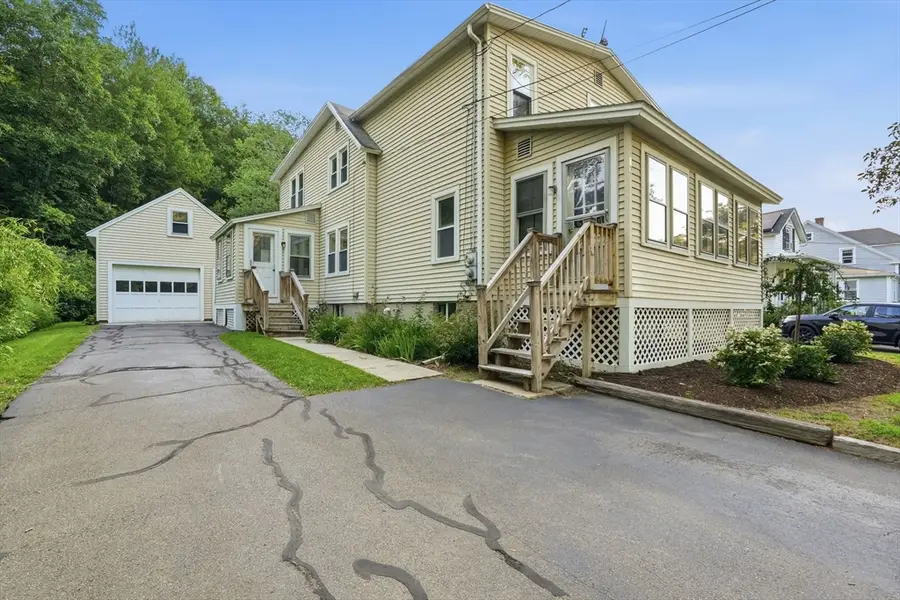 39 Water St, Leeds, MA 01053 - #2