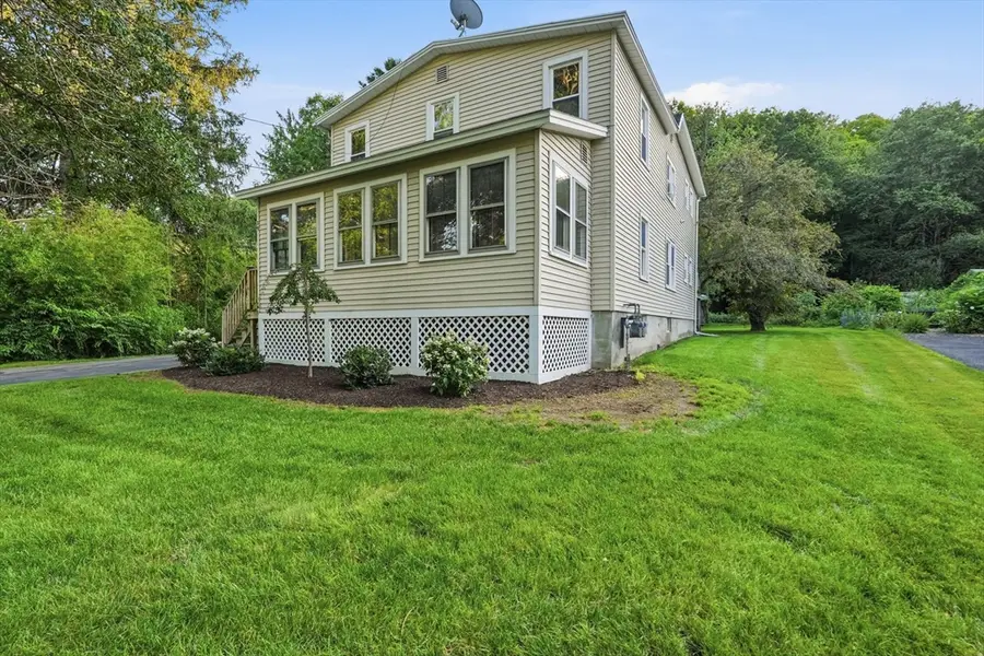 39 Water St, Leeds, MA 01053 - #3