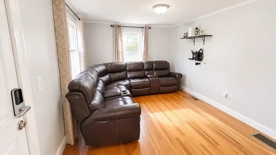 108 Tripp St, Framingham, MA 01702 - #2
