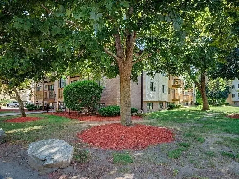 5 Lancelot Ct #2, Salem, NH 03079 - #3