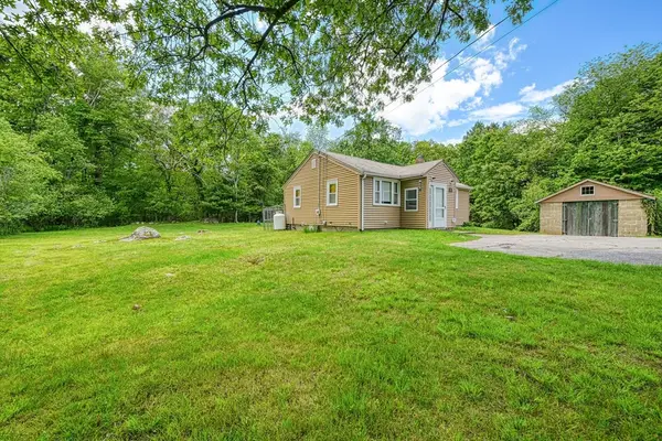 502 South St, Holbrook, MA 02343