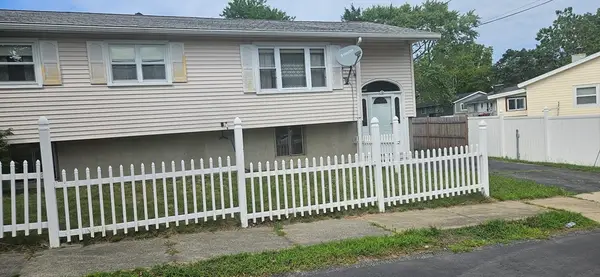 15 Dodge Rd, Boston, MA 02136