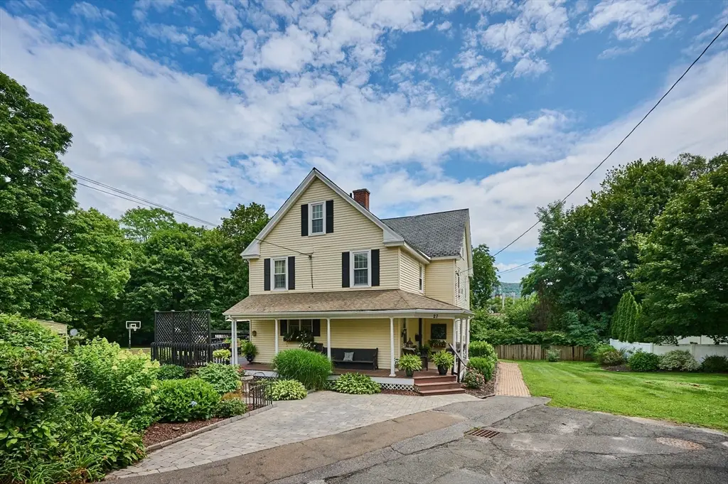 27 Prospect St, Easthampton, MA 01027 - #1
