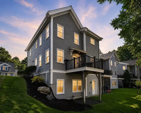 36 Journeys End Ln, Lexington, MA 02421
