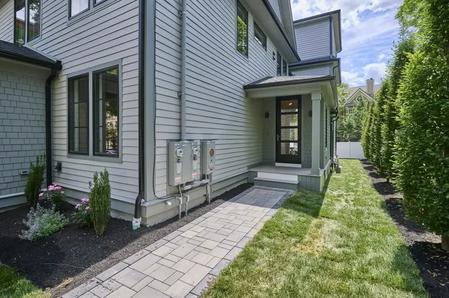 123 Fuller #B, Brookline, MA 02446 - #2