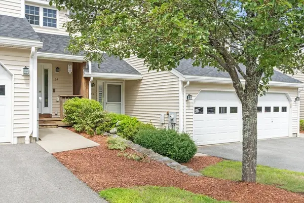 35 Green Briar Rd #35, Fitchburg, MA 01420