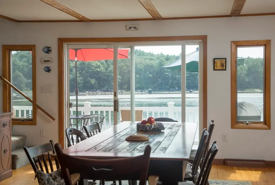 11 Dennison St, Gloucester, MA 01930 - #3