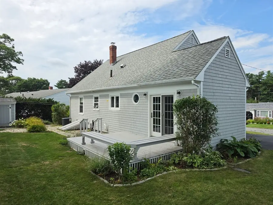36 Ridgewood Rd, New Bedford, MA 02745 - #3