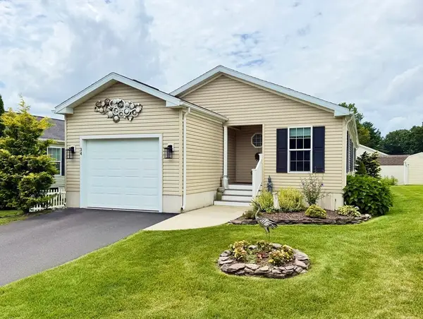 34 Sunrise Lane, Chicopee, MA 01020