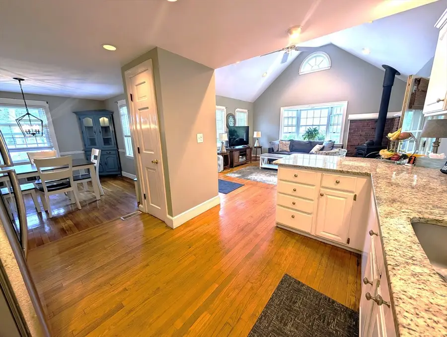 102 Sanford St, Melrose, MA 02176 - #3