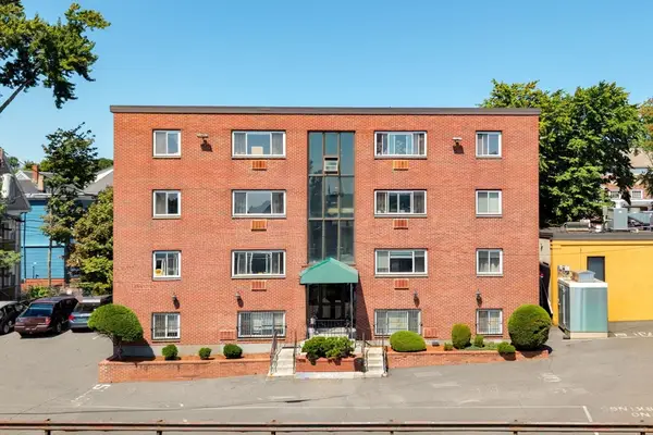 326 Broadway #15, Somerville, MA 02145