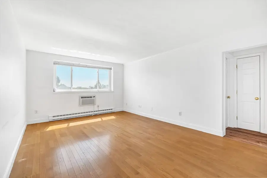326 Broadway #15, Somerville, MA 02145 - #3