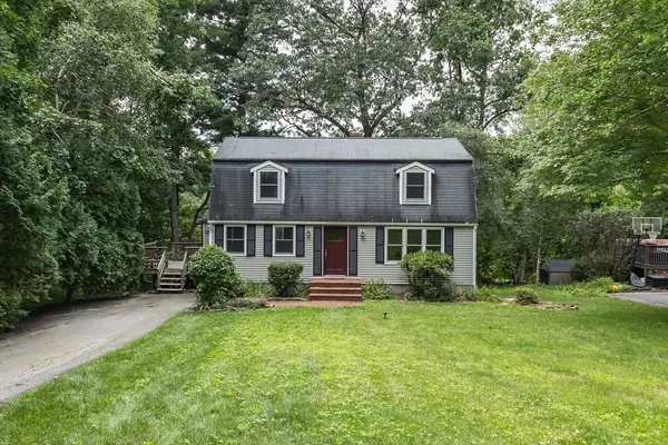 41 Drexel St, Worcester, MA 01602