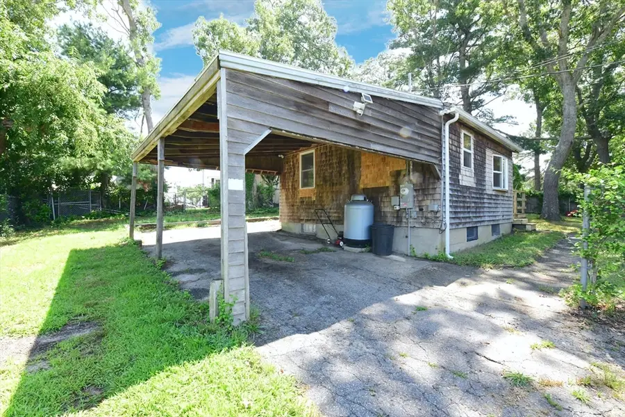 27 Lake Dr, Plymouth, MA 02360 - #3