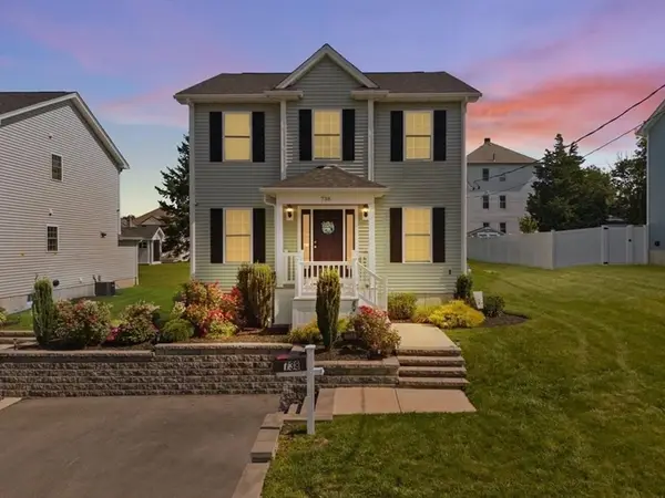 738 Hicks St, Fall River, MA 02724