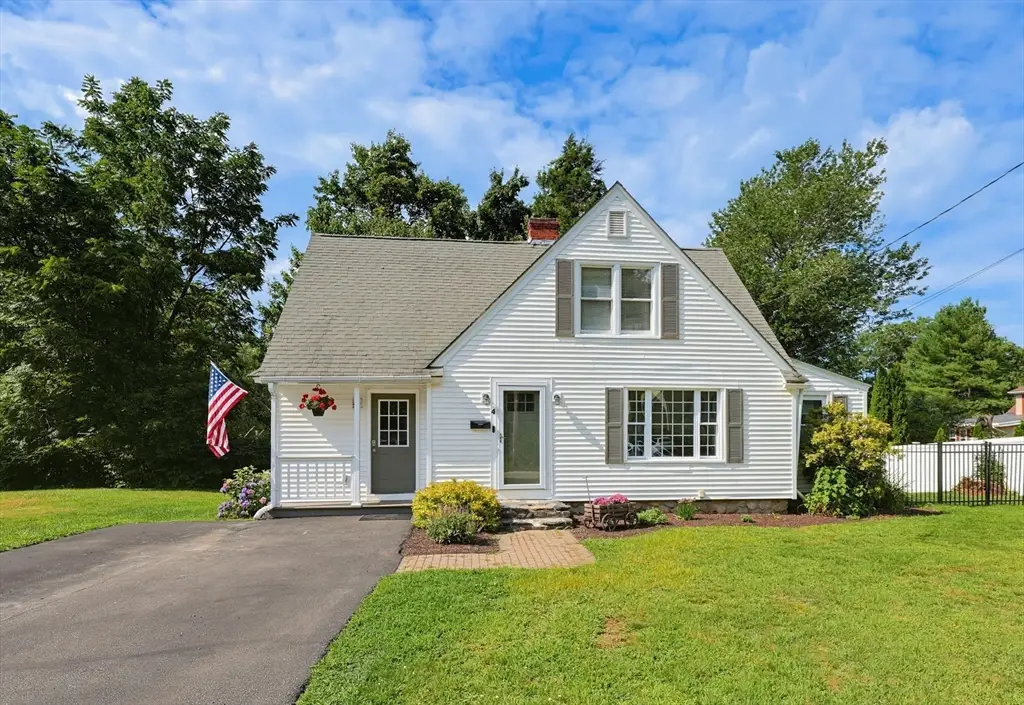 4 Loring St, Auburn, MA 01501 - #1