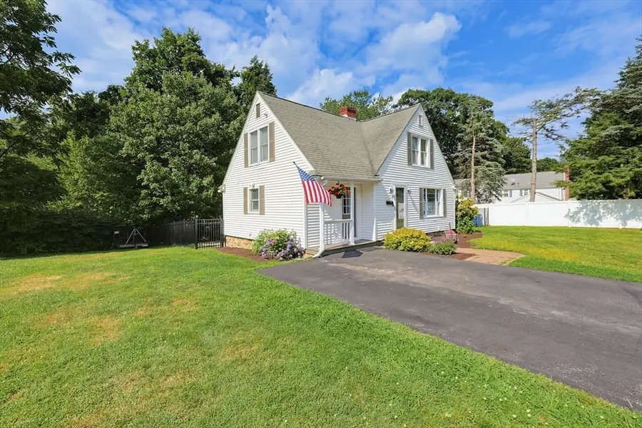 4 Loring St, Auburn, MA 01501 - #2