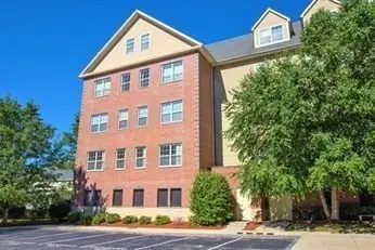 1 Powder Mill Square #107, Andover, MA 01810