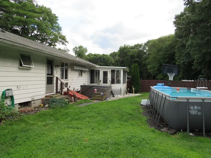 1117 Overlook Dr, Palmer, MA 01069 - #3