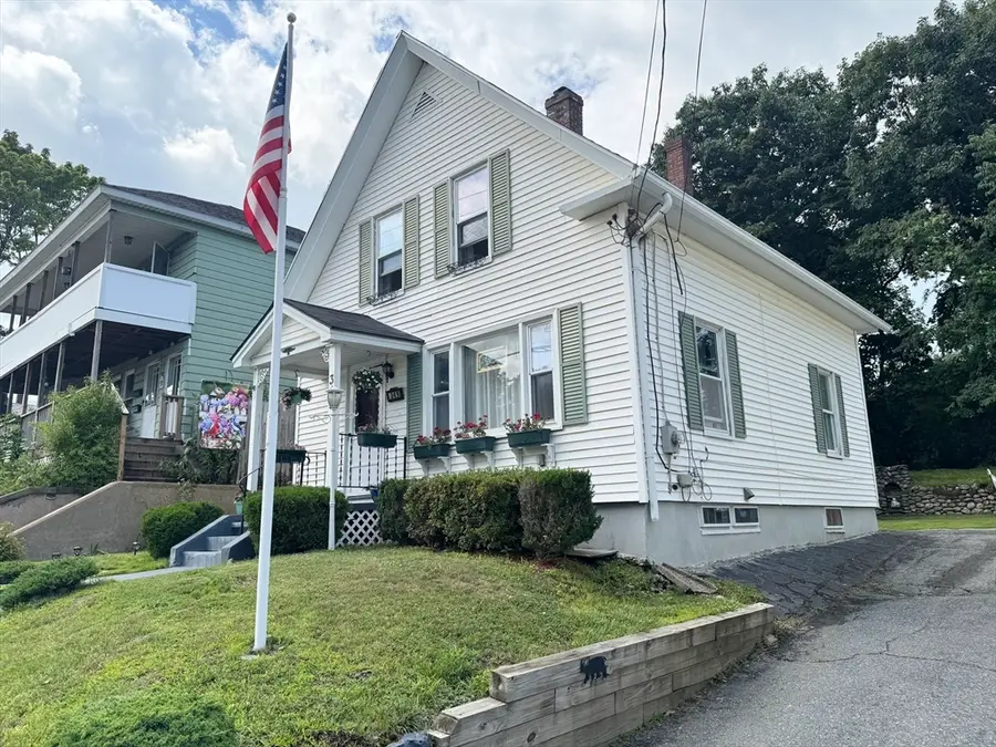 349 Parker St, Gardner, MA 01440 - #3