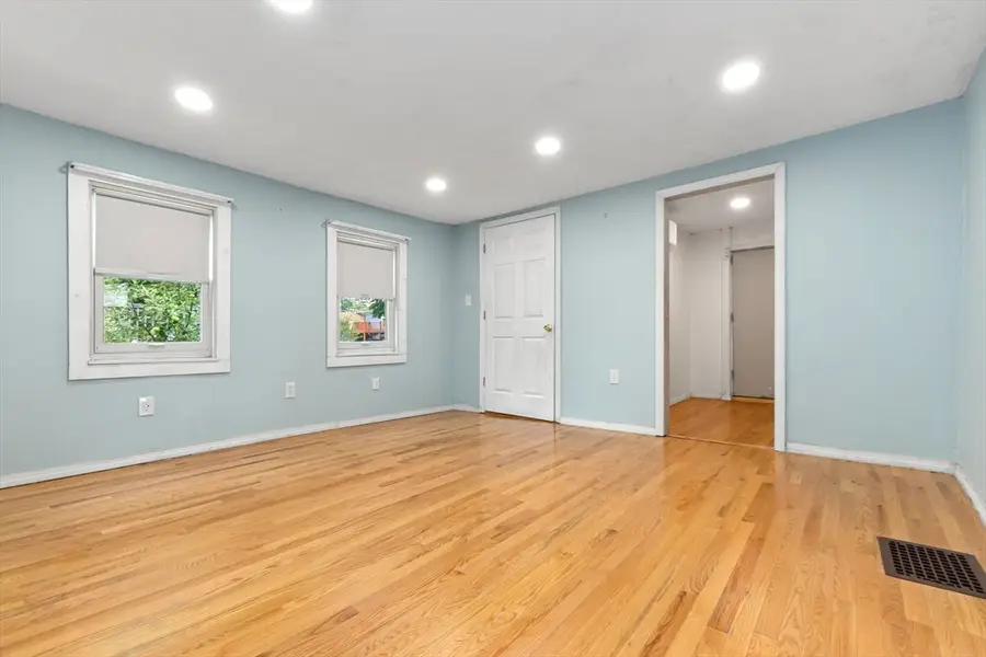 31 Vincent, Saugus, MA 01906 - #3