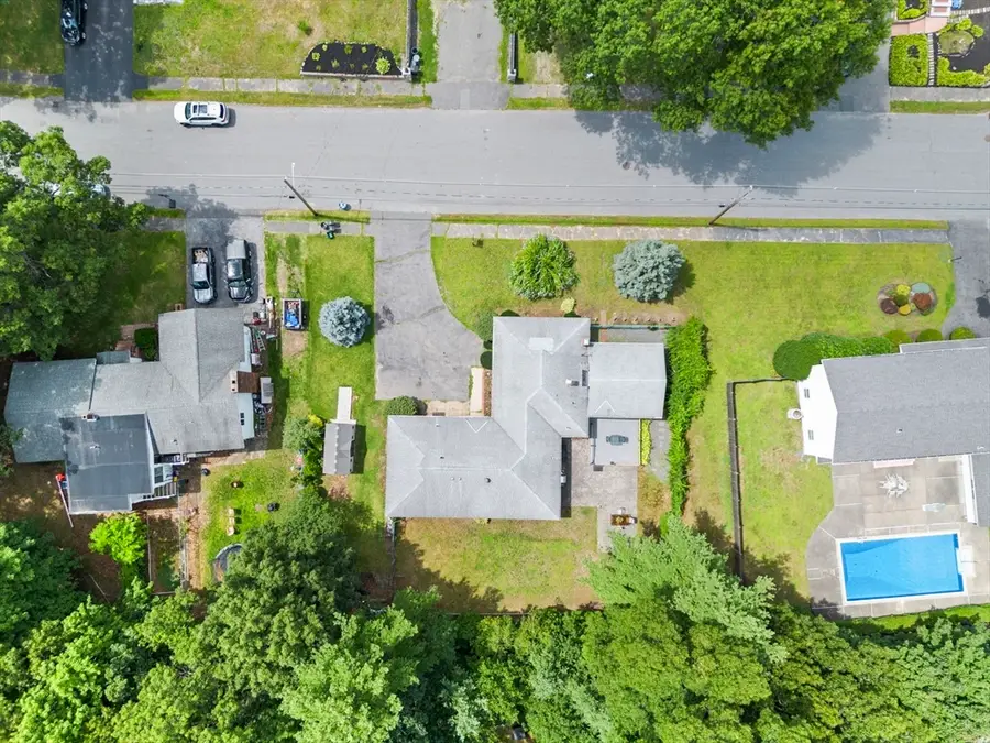 7 Pocahontas Dr, Peabody, MA 01960 - #3