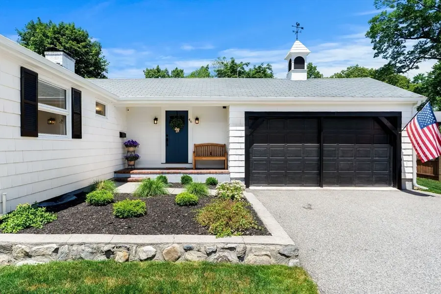 46 Woodcrest Dr, Wakefield, MA 01880 - #3