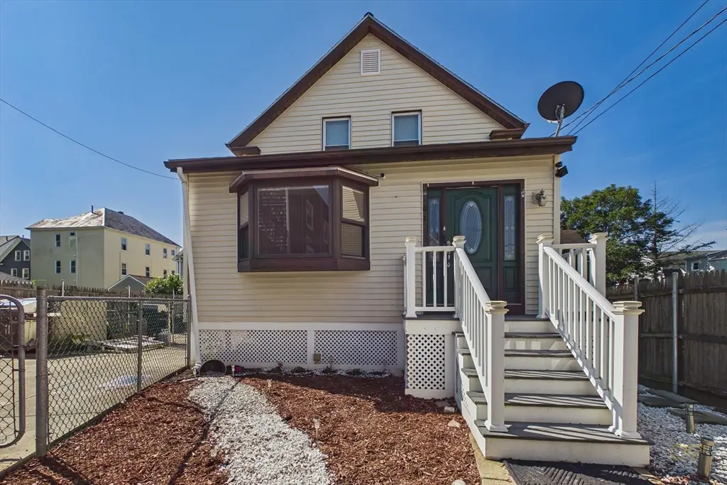 206 Austin St, New Bedford, MA 02740 - #1