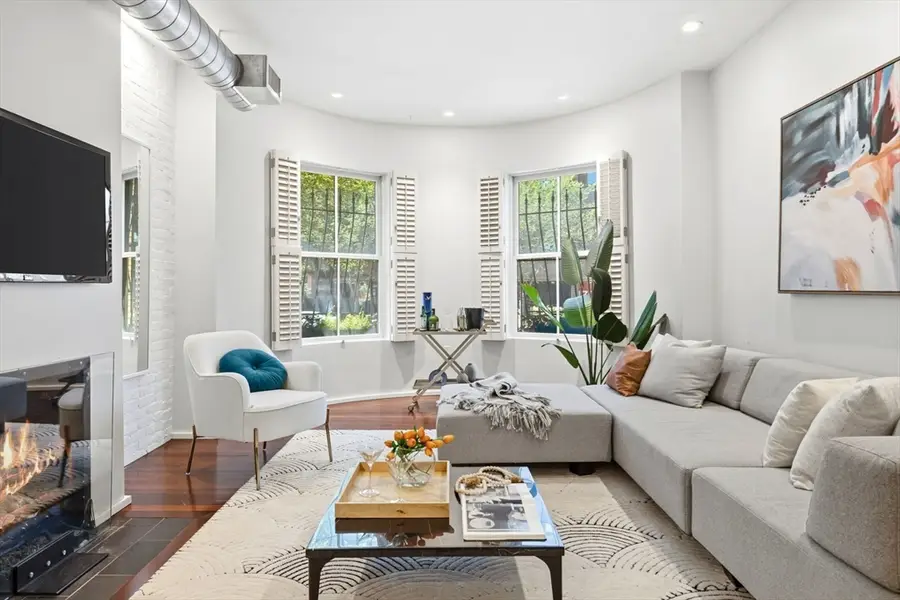 1692 Washington #2, Boston, MA 02118 - #3