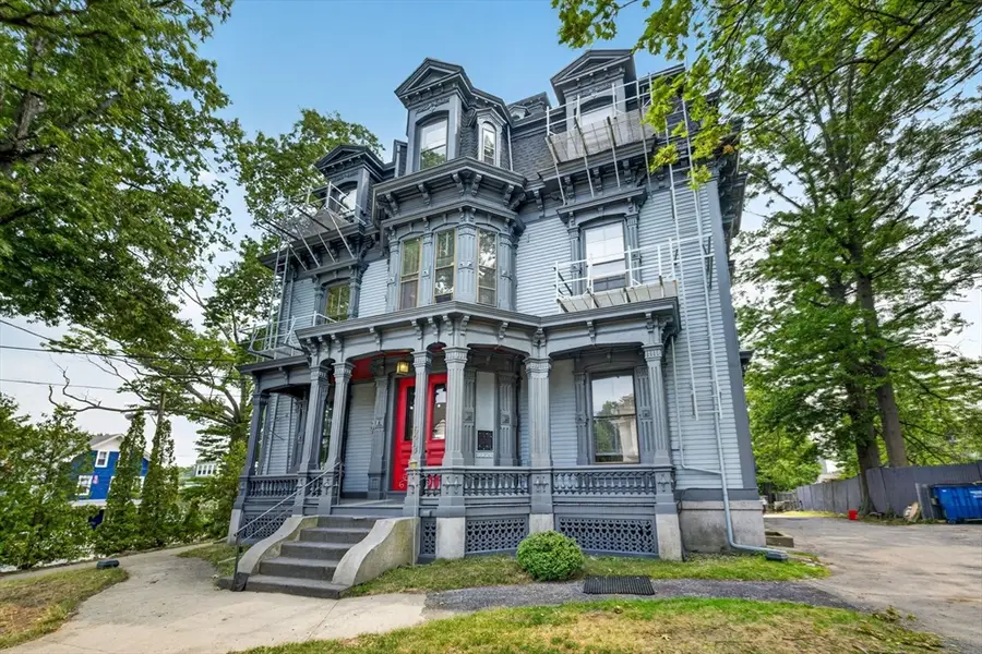 533 Locust St #3, Fall River, MA 02720 - #2