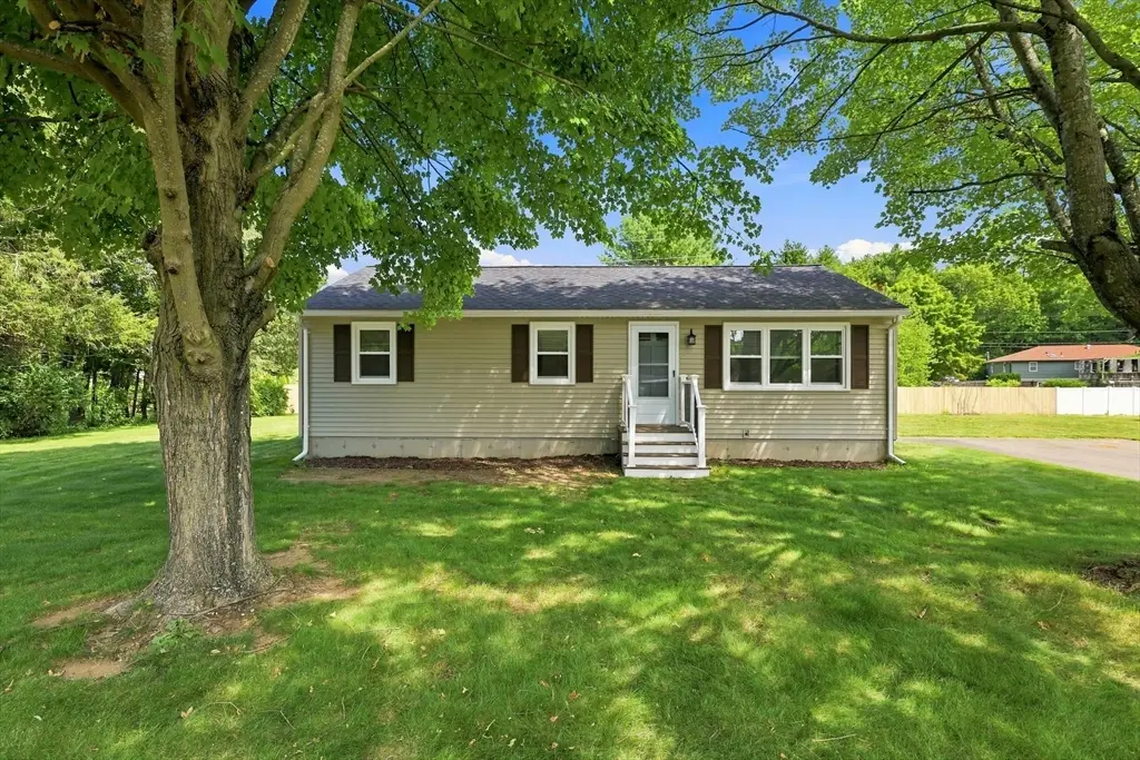 15 Peterson Cir, Feeding Hills, MA 01030 - #1
