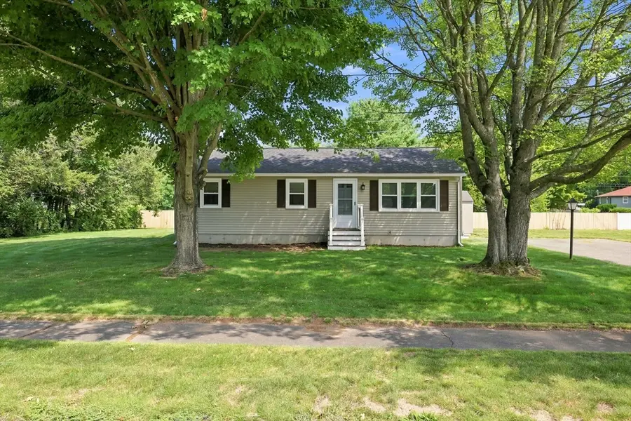15 Peterson Cir, Feeding Hills, MA 01030 - #3