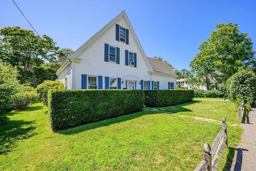 53 School St, Hyannis, MA 02601 - #1