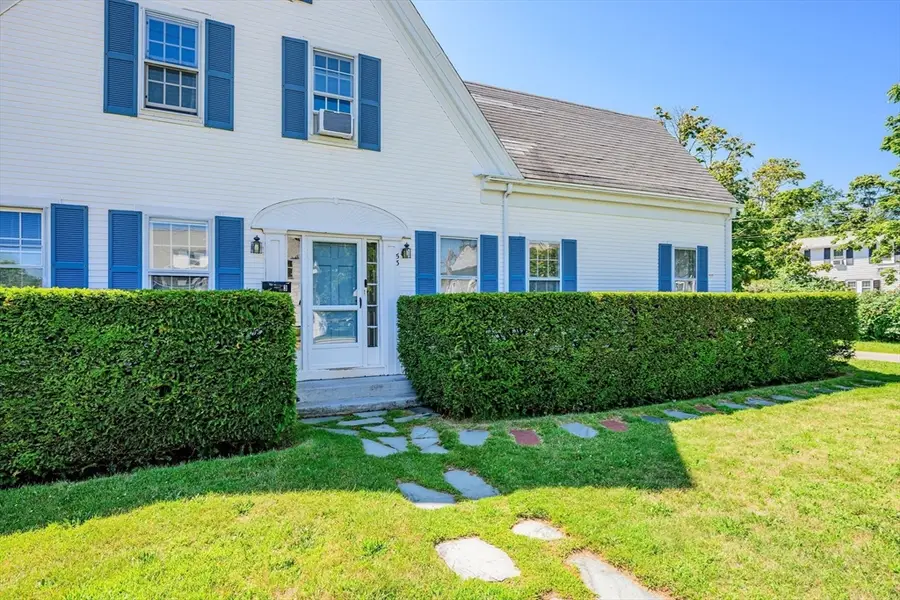 53 School St, Hyannis, MA 02601 - #2
