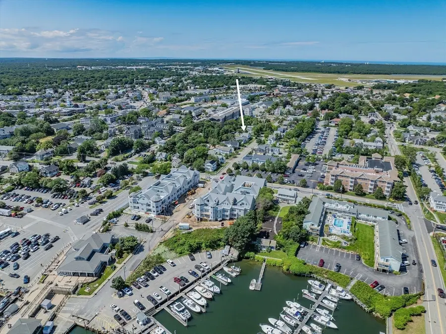 53 School St, Hyannis, MA 02601 - #3