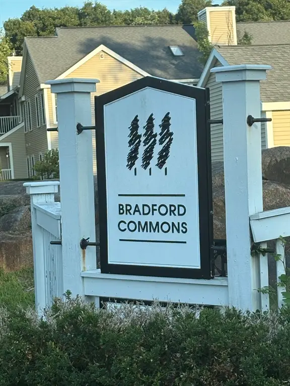 105 Bradford Commons Ln #105, Braintree, MA 02184