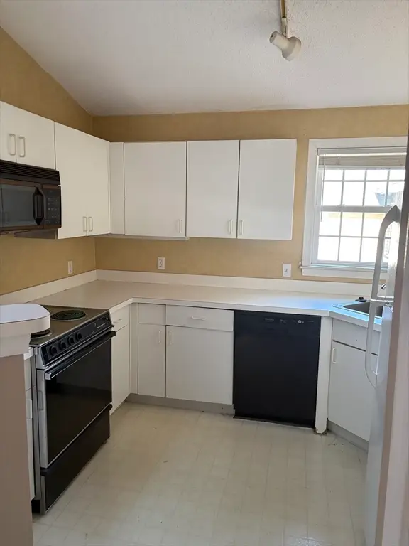 105 Bradford Commons Ln #105, Braintree, MA 02184 - #2