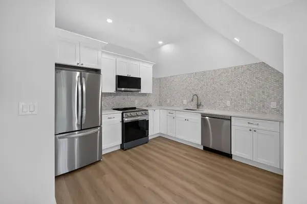 533 Washington Street #E, Boston, MA 02124