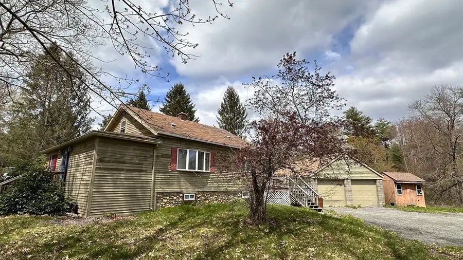 266 Brookfield Rd, Charlton, MA 01507 - #3