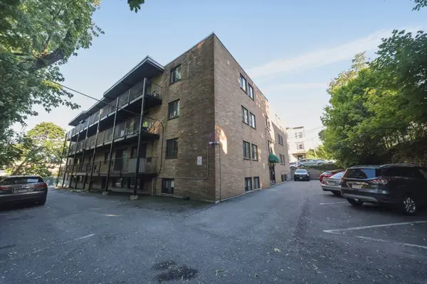 10 Coffey St #25, Boston, MA 02122