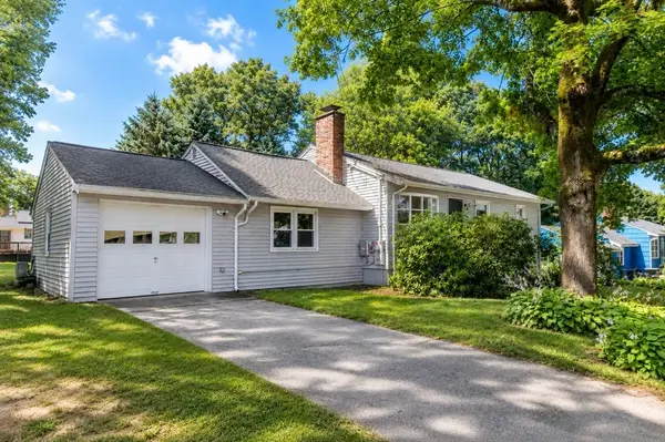96 Crestwood Ln, Marlborough, MA 01752