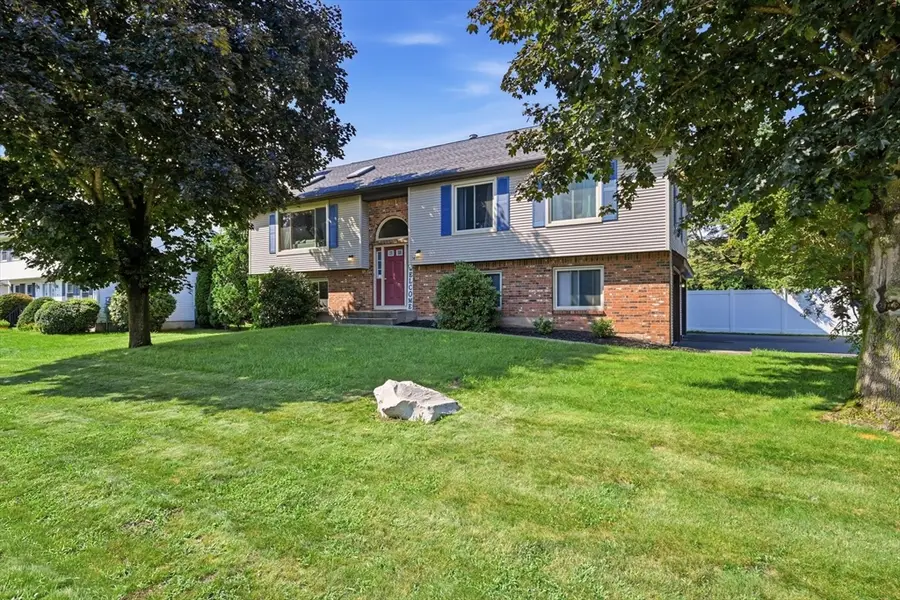 54 Hampden Ln, Agawam, MA 01001 - #2