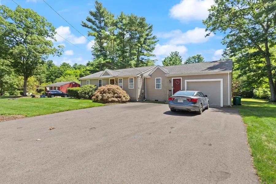 320 Balcom St, Mansfield, MA 02048 - #3