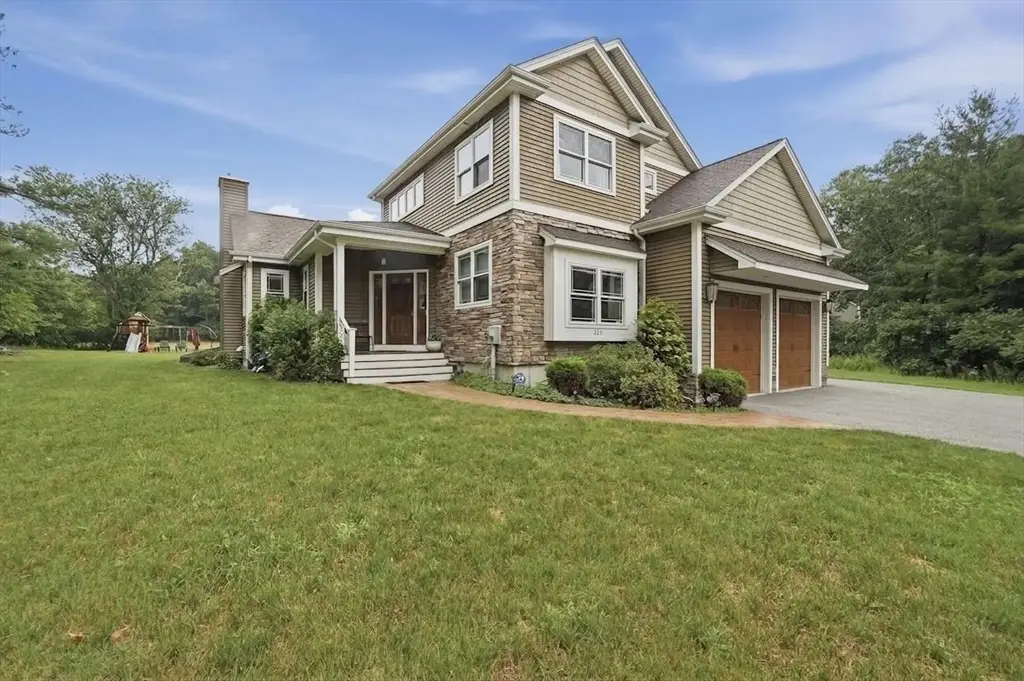 223 Tiffany St, Attleboro, MA 02703 - #1