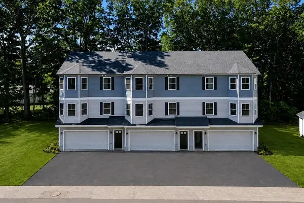 299 Quincy St, Building 3 #3, Holbrook, MA 02343