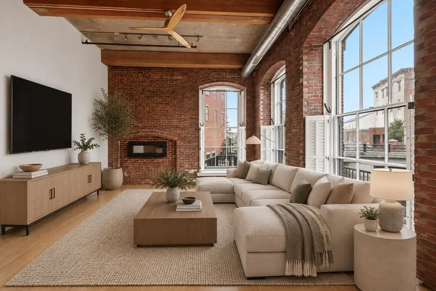 30 Market St #1, Lowell, MA 01852 - #2